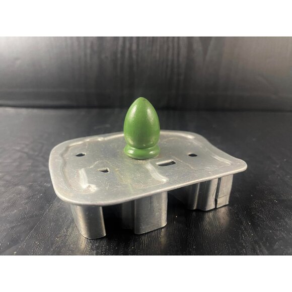 Vintage Metal Elephant Cookie Cutter With Green Wooden Knob Handle - Picture 3 of 3